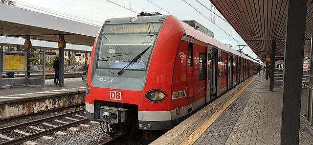 S3 towards Bad Soden at Frankfurt (Main) Süd