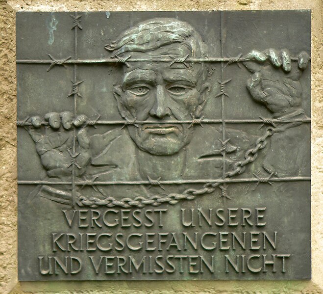 File:Denkmal Kriegsgefangener.jpg