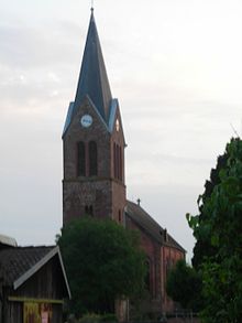 Obersoultzbach Kirche vom Friedhof aus gesehen