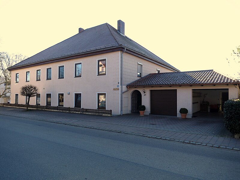 File:Ehemaliges Pfarrhaus (Inkofen) 01.jpg