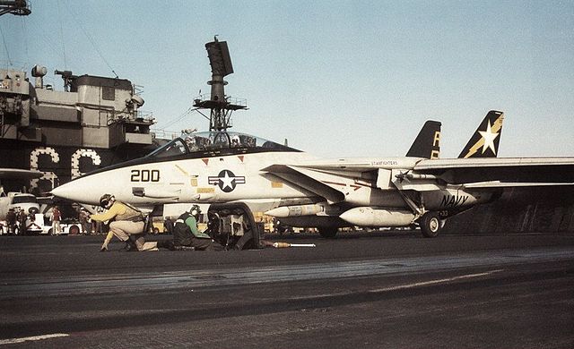 File:F-14A Tomcat of VF-33 on catapult of USS America (CV-66 