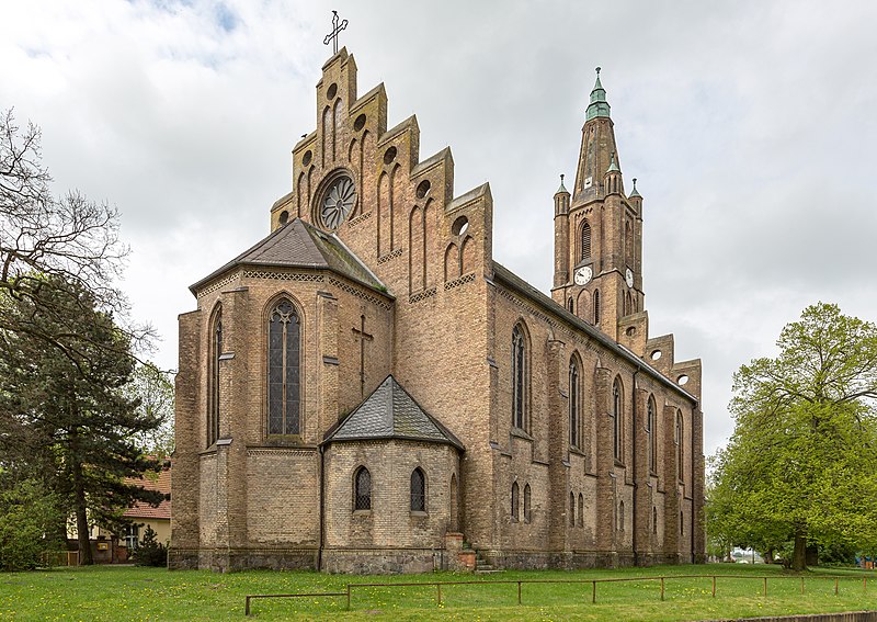 File:Fehrbellin, Stadtkirche -- 2017 -- 7432.jpg