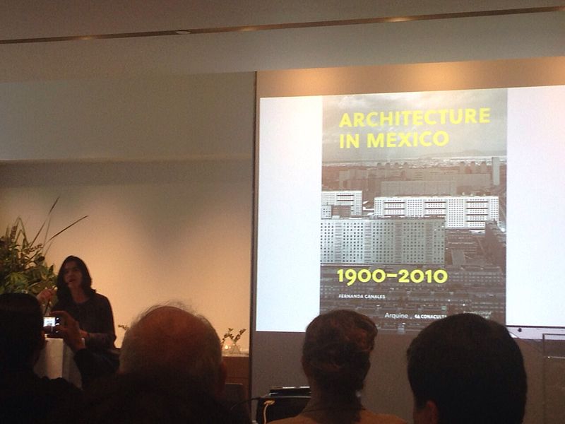 File:Fernanda Canales en el MoMA de NY mayo de 2015.jpg