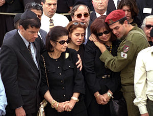 Flickr - Government Press Office (GPO) - THE FAMILY OF PM YITZHAK RABIN AT HIS FUNERAL.jpg