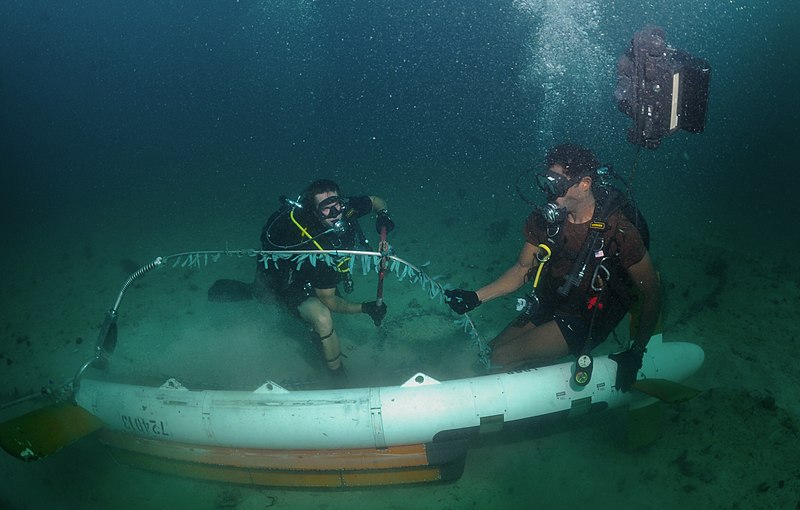 File:Flickr - Official U.S. Navy Imagery - Navy divers recover an airborne mine countermeasure device. (1).jpg