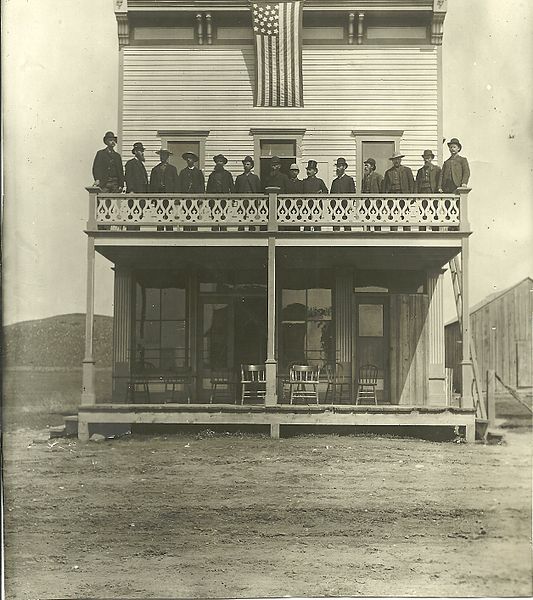 File:Founders of Minnesela on the Minnesela Hotel in 1889.jpg