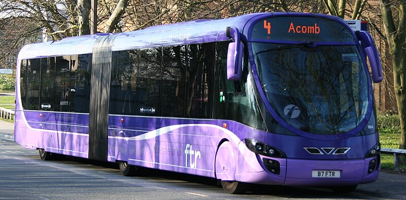 File:Ftr bus in University Road, York University campus, 19004 (B7 FTR), 7 April 2007.jpg