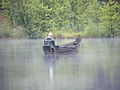 Polski: Wędkarz na jeziorze Głuchówko English: Angler on Głuchówko lake