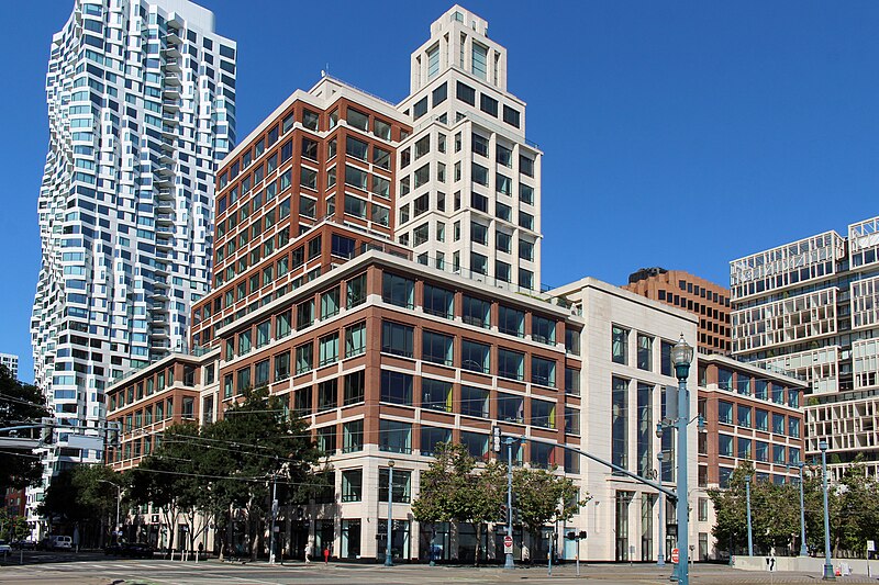 File:GAP headquarters from the Embarcadero.jpg