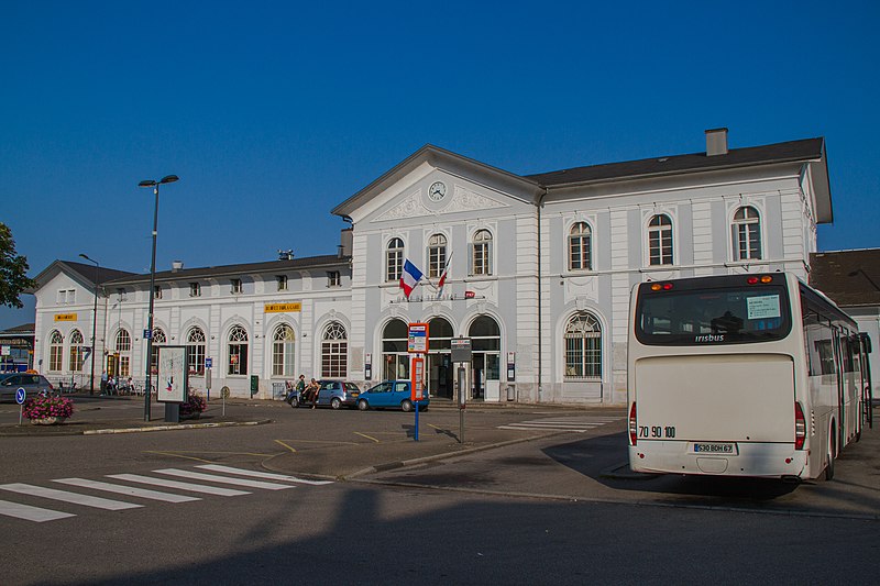 File:Gare SNCF de Sélestat juillet 2013-1.jpg