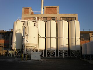 Gordon Biersch Brewery By BrokenSphere (Own work) [CC-BY-SA-3.0 (https://creativecommons.org/licenses/by-sa/3.0) or GFDL (https://www.gnu.org/copyleft/fdl.html)], via Wikimedia Commons