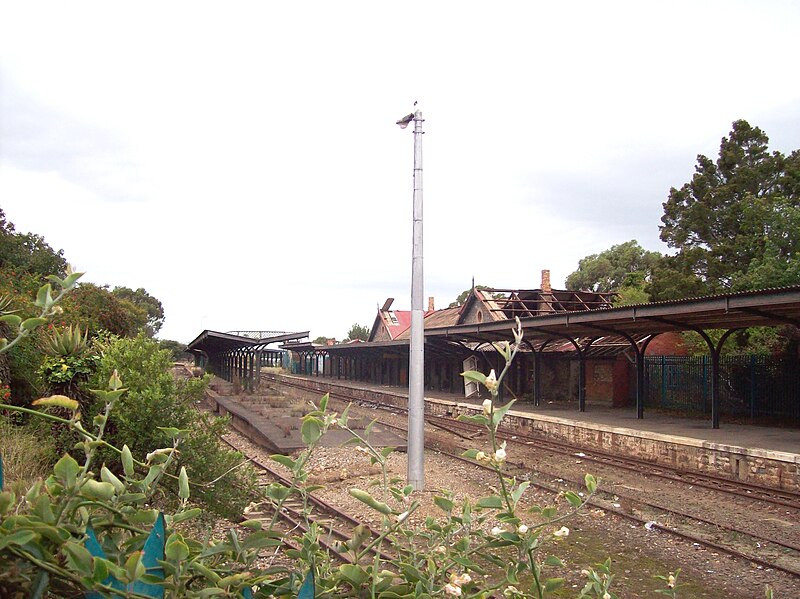 File:Grahamstown Railway Station. 1879. Now vandalised. 02.JPG