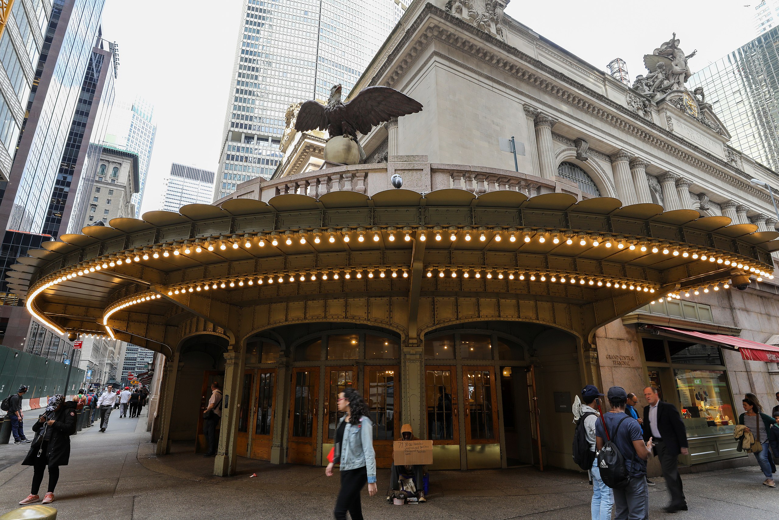 File:Grand Central Station long exposure.jpg - Wikipedia