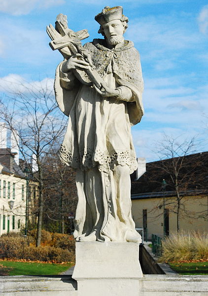 File:GuentherZ 2010-11-06 0030 Laxenburg Rossschwemme Johannes Nepomuk.jpg