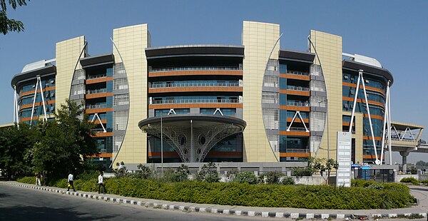 Devs building. Huda City Center. Бизнес город Гургаон. Rapid Metro Gurgaon. Fortis Memorial research Institute, sector - 44, opposite Huda City Centre Gurgaon, Haryana - 122002, India на карте.