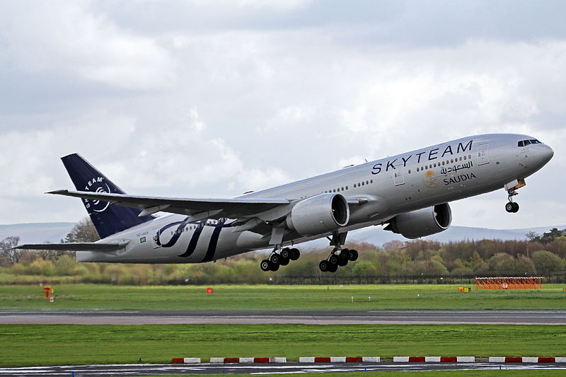 File:HZ-AKA 3 B777-268ER Saudi Arabian(SkyTeam) MAN 08APR14 (13717693325).jpg