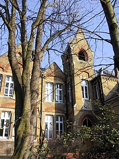 <span class="mw-page-title-main">Haberdashers' Hatcham College</span> Academy in London, England