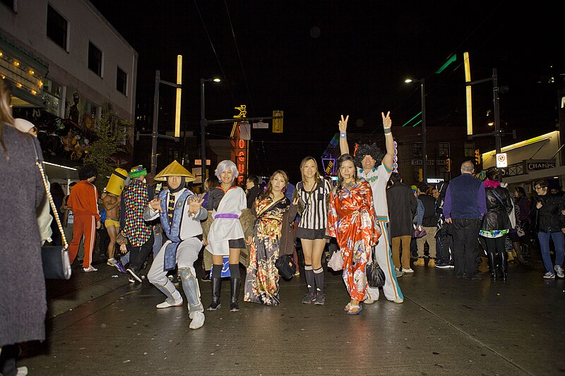 File:Halloween Night, Granville Street Oct 31, 2015 (22475866200).jpg