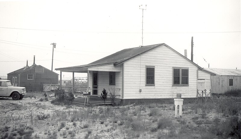 File:Headquarters, Building 6606.jpg