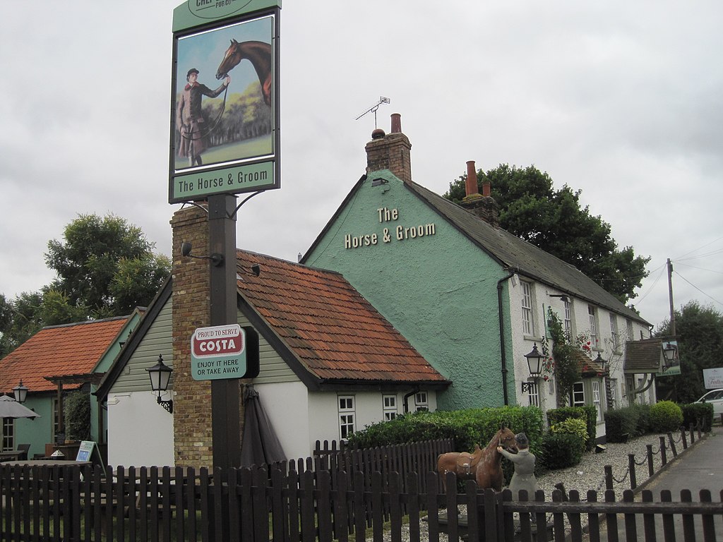 Horse and Groom Pub, Roxwell Road - geograph.org.uk - 3134407