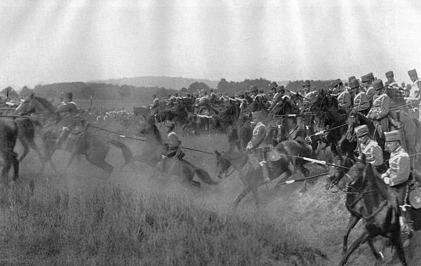 פרשי הצבא הגרמני בהתקפה, 1912