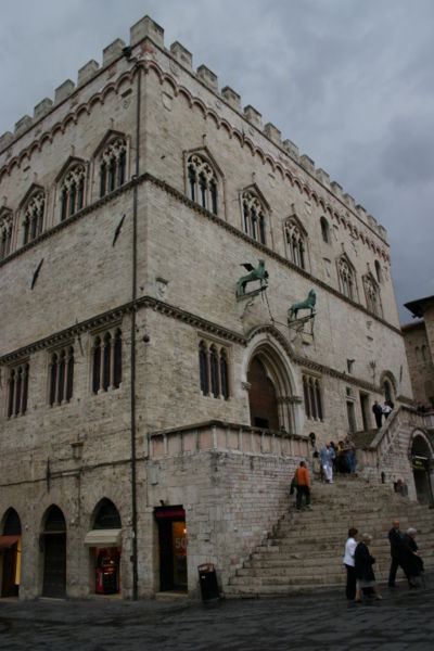 File:IMG 0676 - Perugia - Palazzo dei Priori - Foto G. Dall'Orto - 5 ago 2006 - 05.jpg