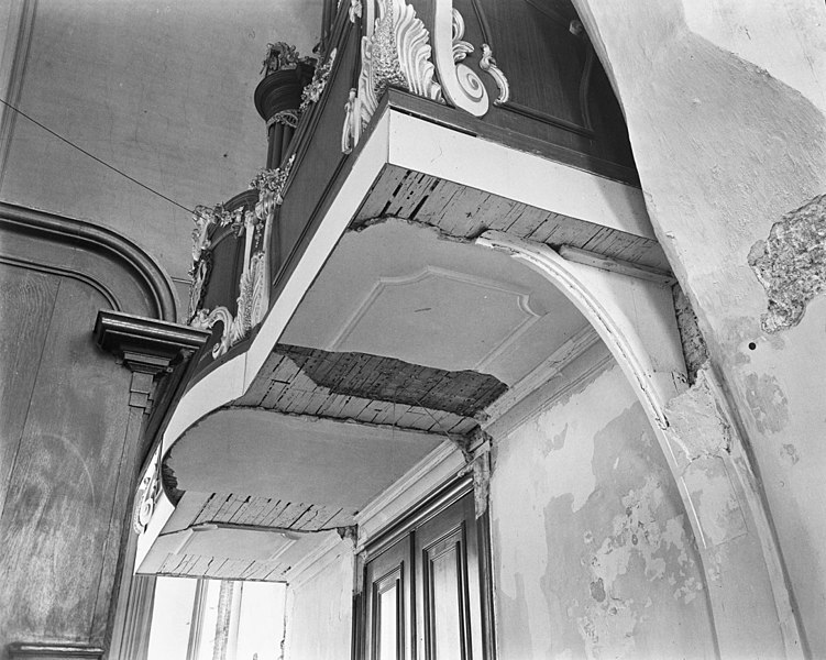 File:Interieur, onderzijde van orgelgalerij - Beverwijk - 20034526 - RCE.jpg