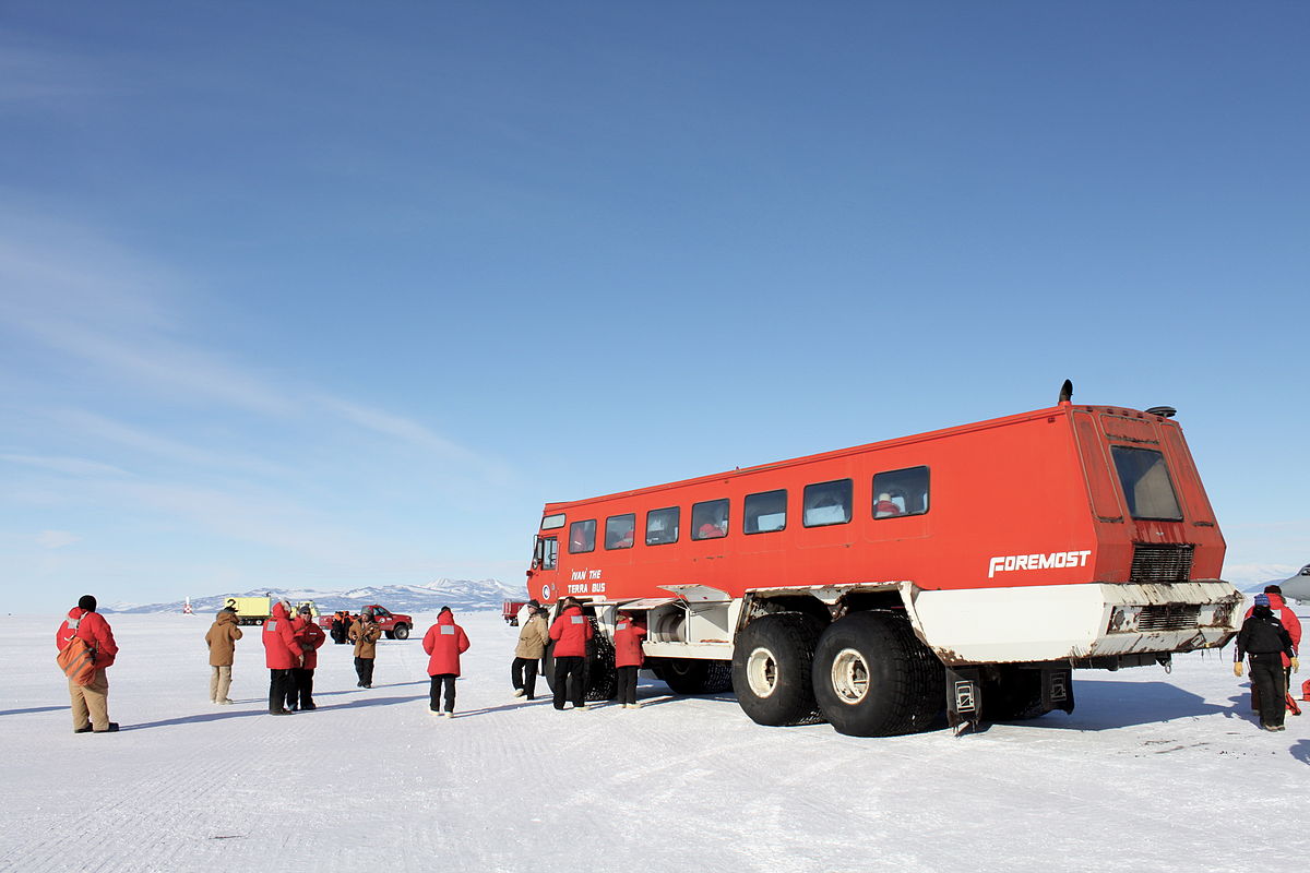 Ivan the Terra Bus, in Antarctica -e.jpg