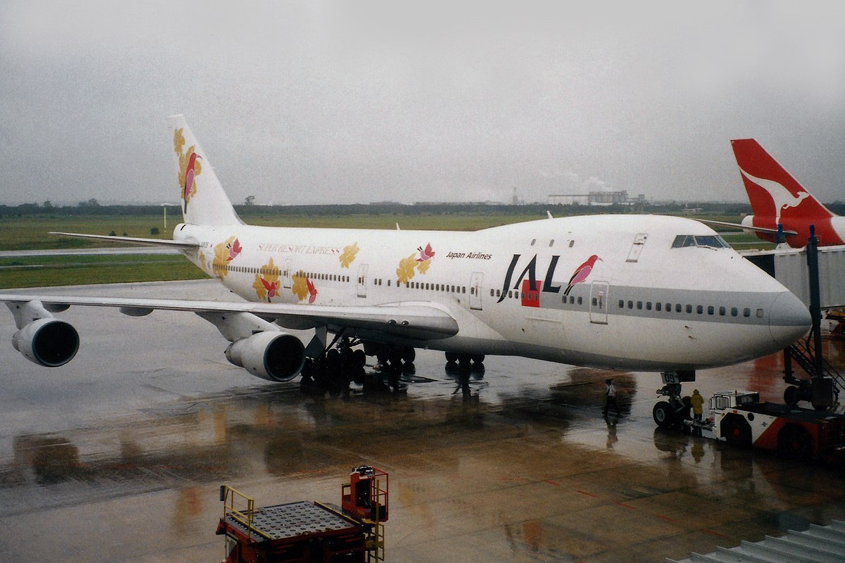 File:Japan Airlines - JAL Super Resort Express Boeing 747-246B ...