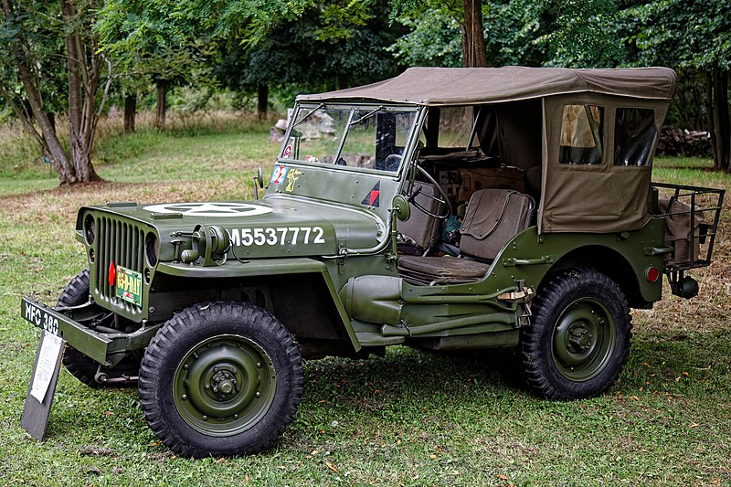 File:Jeep, 1943, 2199cc, in Easton Lodge Gardens, Little Easton, Essex, England 3.jpg