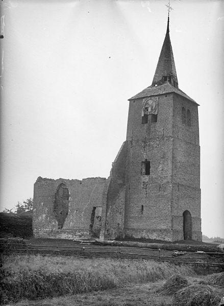 File:Kerk vanuit het noord-westen - Vlierden - 20243277 - RCE.jpg