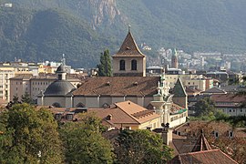 Kloster und Stiftskirche Muri-Gires in Bozen Sudtirol.JPG