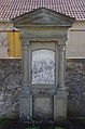 This is a picture of the Bavarian Baudenkmal (cultural heritage monument) with the ID D-6-78-150-50 (Wikidata) Kreuzweg, auf dem Friedhof, Schulgasse/Pfarrgasse 1, Herlheim, Gemeinde Kolizheim, Unterfranken, Deutschland