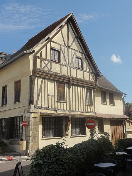 File:La Roche-Guyon (95), rue du général Leclerc - rue Paul-Dauvergne.JPG