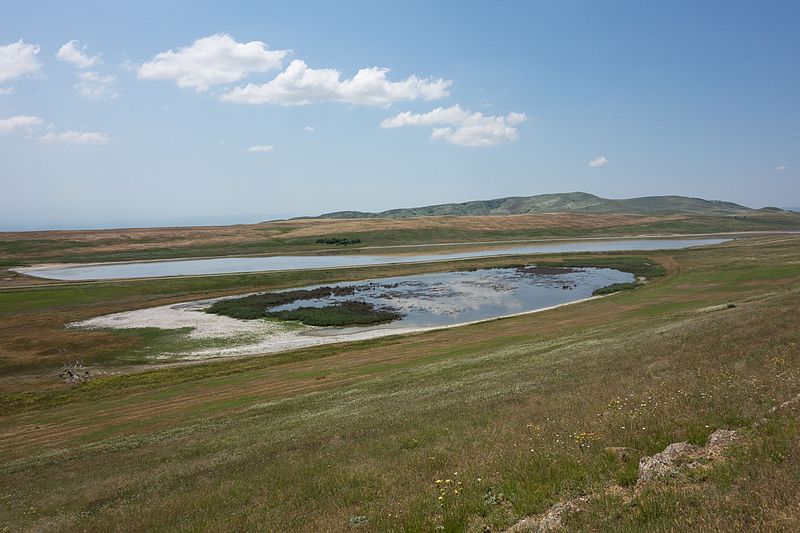 File:Lakes Kapatadze and Sakhare 1.jpg