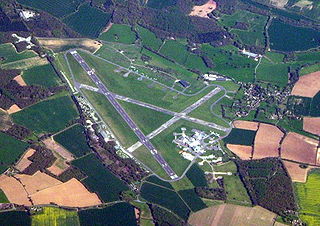 <span class="mw-page-title-main">Lasham Airfield</span> Airport in Alton