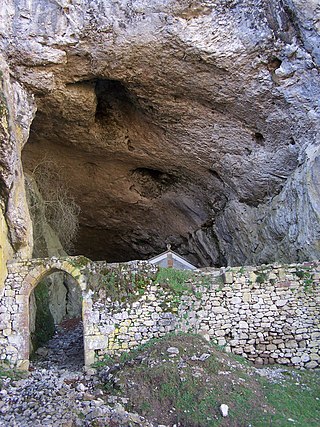 <span class="mw-page-title-main">San Adrian (tunnel)</span> Cave in the Basque Country, Spain