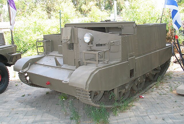 File:MY-Universal-Carrier-2.jpg - Wikimedia Commons