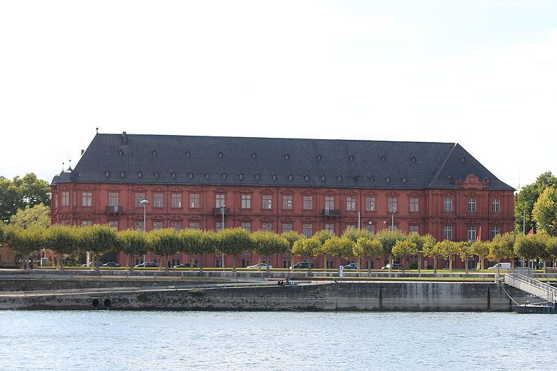 File:Mainz - Kurfürstliches Schloss (KD.RLP 2 09.2015).jpg