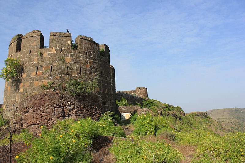File:Malhargad Bastion and Fortifications.jpg