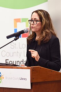 <span class="mw-page-title-main">Mary Karr</span> American poet and essayist