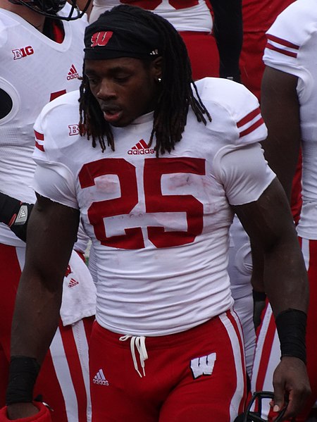 File:Melvin Gordon 2014 at Rutgers (cropped).jpg