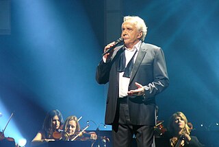 Fortune Salaire Mensuel de Liste Des Chansons De Michel Sardou Combien gagne t il d argent ? 1 000,00 euros mensuels