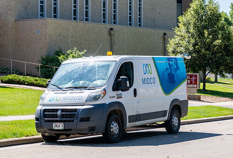 File:Midco Cable Company ISP Van - Pierre - South Dakota (52204025200).jpg