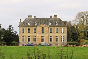 Monts-en-Bessin château.JPG