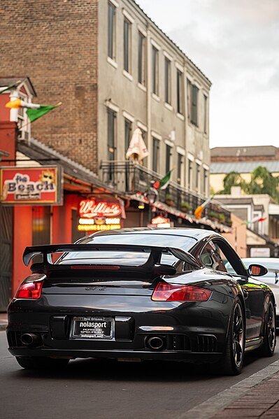 File:Mostly empty streets of New Orleans at the end of March 2020 with Porsche - JDC - 02.jpg