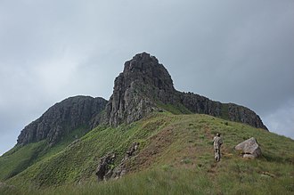 Mount Bintumani (1945 m). Mountain Bintunami.jpg