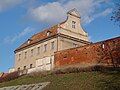 English: Museum in Grudziądz, Poland, formerly monastery, seen from bank of river Trynka Template:Muzeum w Grudziądzu, dawniej klasztor benedyktynek, widziane od strony rzeki Trynki Camera location 53° 29′ 27″ N, 18° 44′ 46″ E  View all coordinates using: OpenStreetMap