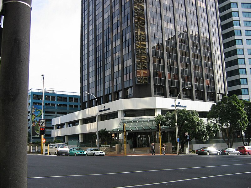 File:Old Air New Zealand building on Queen 2004.jpg