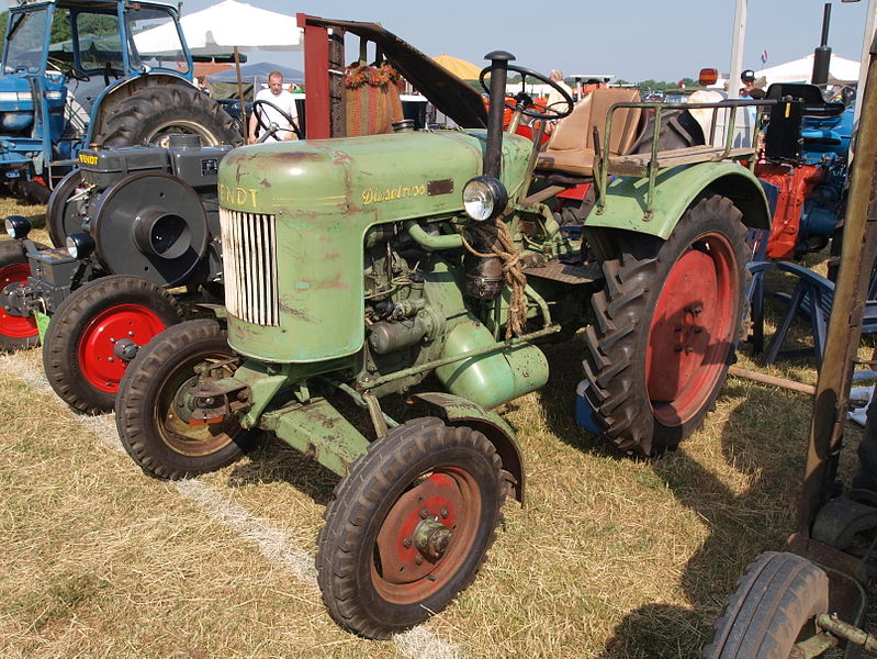 File:Old green Fendt dieselross pict.JPG